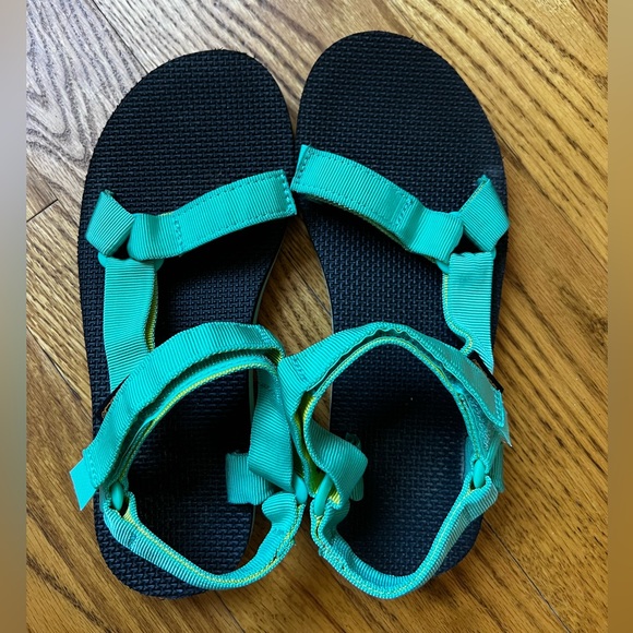 Teva Original Universal Sandal Women’s Size 8 - Picture 4 of 4